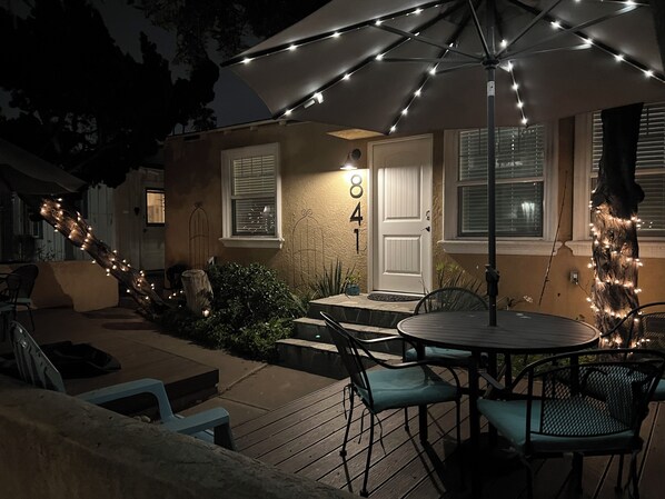 Outdoor dining