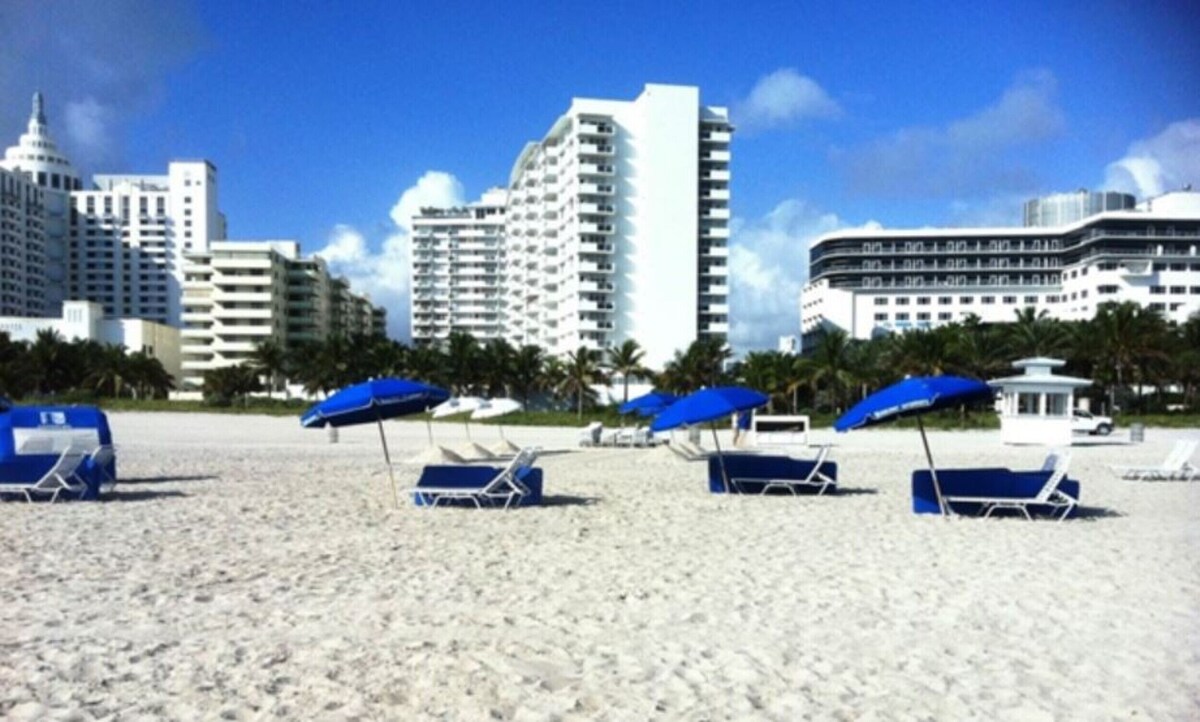 1/1South Beach OCEAN FRONT/ VIEWS  LINCOLN RD on bch W/TERRACE Parking POOL GYM