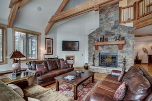 Living room - with gas fireplace