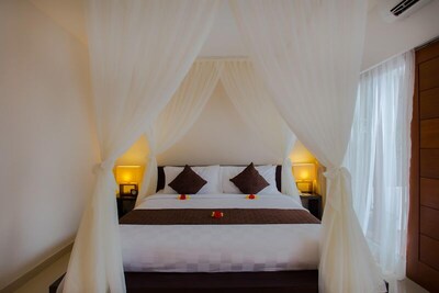 Luxury 1Br Villa At center seminyak with airport transfer