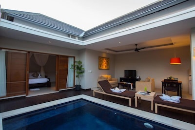 Luxury 1Br Villa At center seminyak with airport transfer