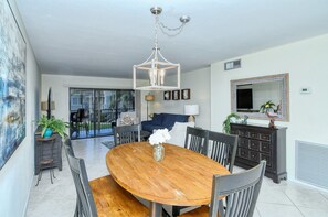 Dining table 