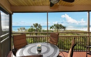 Main (2nd Level) Screened Beachfront Lanai