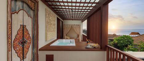 Jacuzzi Sea View Villa at Purnama beach