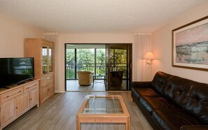 Large living room with Spectacular views outside