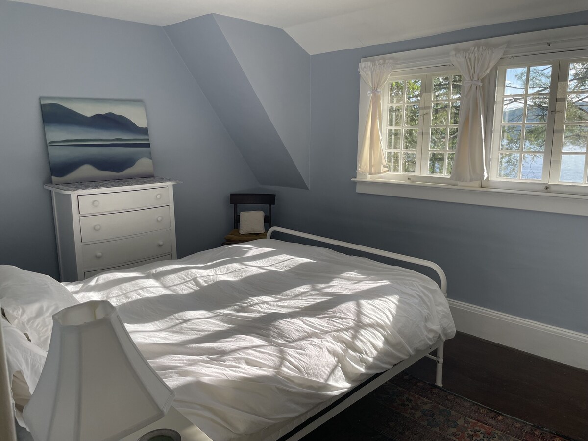 Classic Adirondack Northern Lake George Waterfront Home!