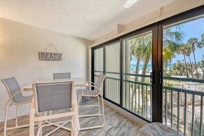 Dining table on the lanai for al fresco meals