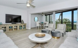 Plenty of space to relax and enjoy the view 