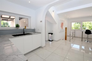 More pictures of the modern kitchen from a different angle