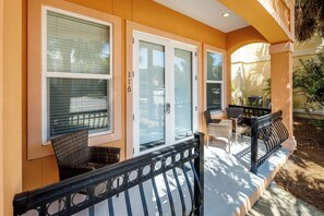 Miramar Beach Villas 116 front entrance and porch