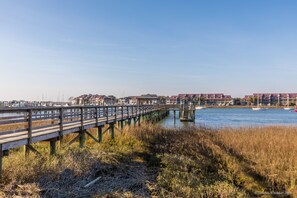 Dock