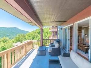 Deck Furniture and Grandfather Mountain View