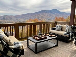 Mountain View and Comfortable Furniture 