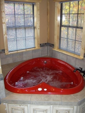 Master Bath offers Heart Shape Jacuzzi, & Tile Shower   Always a  "WINNER"