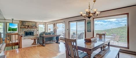 Dining Room--- Open Floor Plan, Mountain View 