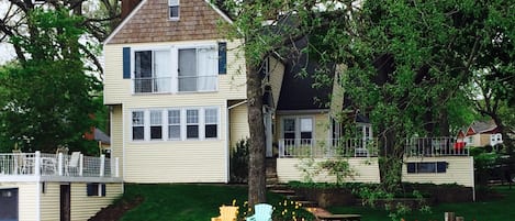 Classic Lake House - Springtime