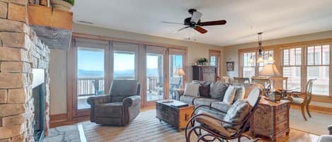 Living Room--- Open Floor Plan, Mountain View 