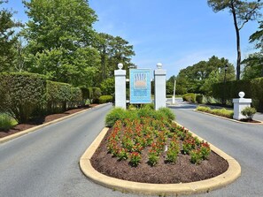 Bethany Bay entrance