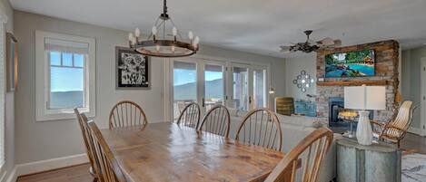 Dining Room--- Large Dining Table 