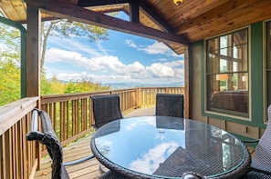 Deck Area--- Outdoor Dining, Main Floor 
