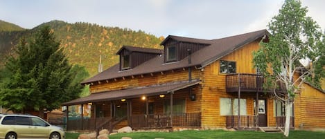 The Pine Valley Lodge