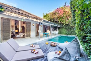 Lovely 3 Bedroom Villa CLOSE to BEACH