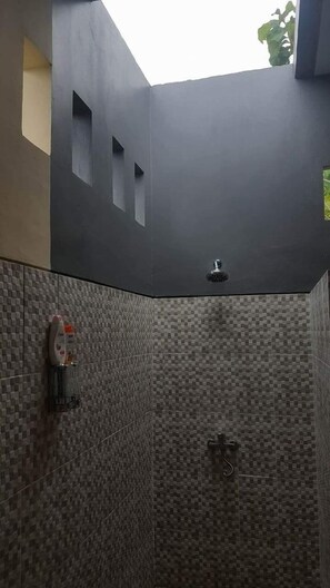 Open roof  shower 