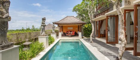 3 Bedroom villa with Jimbaran ocean view