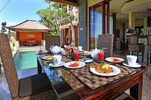 3 Bedroom villa with Jimbaran ocean view