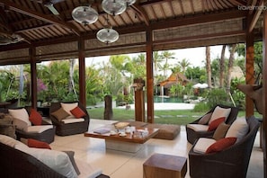 4BR beautiful villa in Canggu