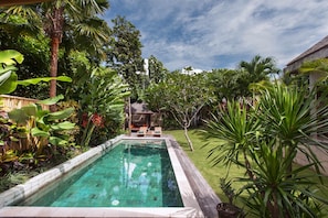 2BR villa with tropical garden Seminyak