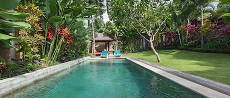 2BR villa with tropical garden Seminyak