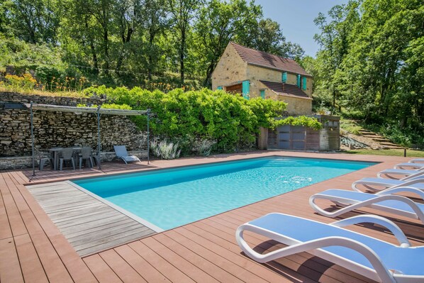 Schwimmbad des Ferienhauses