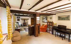 The cosy lounge
