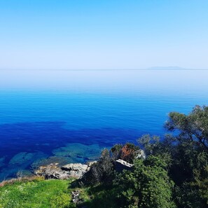 vue des terrasses face à la mer 