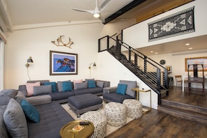 SWP Crestview 507 living room with staircase