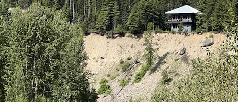 Home to resemble Montana Fire Lookout