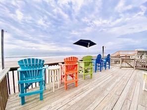 Large deck with tons of seating