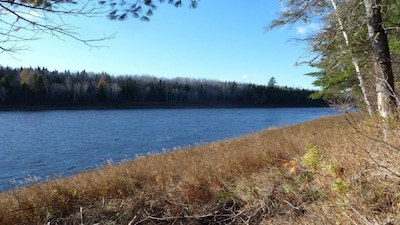 Lighthouse Chalets: A peaceful country spot on the banks of the Miramichi River