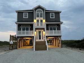 Sea Glass is awaiting your arrival for relaxation and family memories