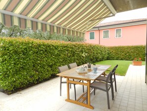 Garden with table and chairs
