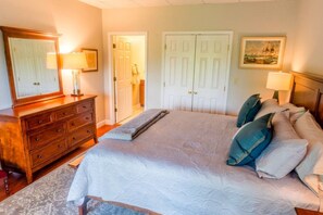 Large bedroom with an extremely comfortable king size bed, great big closet. 