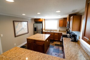 Fully Equipped Kitchen with Waterview WIndow