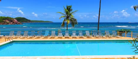 PRIME Oceanfront!!! at Watergate Villa 16, Bolongo bay, St. Thomas USVI