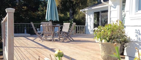 The deck has an unobstructed 180 degree view of Puget Sound and Mt. Rainier. 