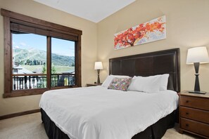 King sized bed