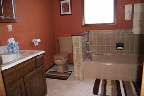 (North Quarter) private bath is loaded with luxury and comforts. Soaps Included.