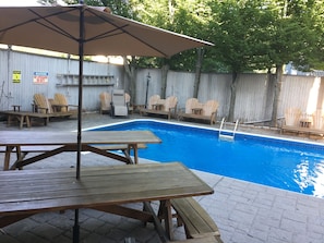 Outdoor builtin pool and deck