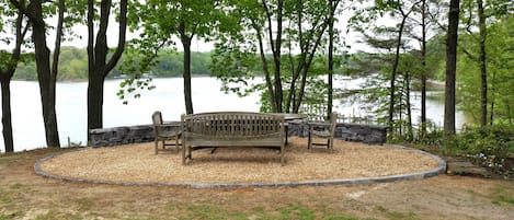 Alfresco dining on the Corrotoman River