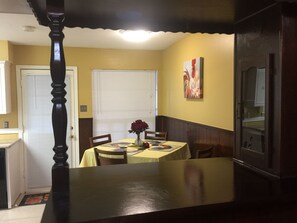 Breakfast area